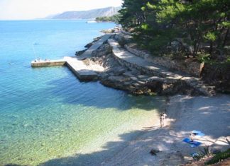 Bocic strand – Jelsa