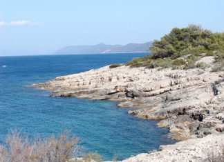 Glavica strand – Vrboska