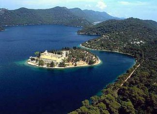 Veliko Jezero strand – Mljet