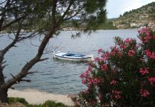 Crljina strand – Rogoznica