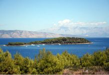 Zecevo nudista strand – Vrboska