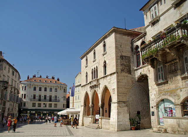 Split főtere (Piazza) és a városháza