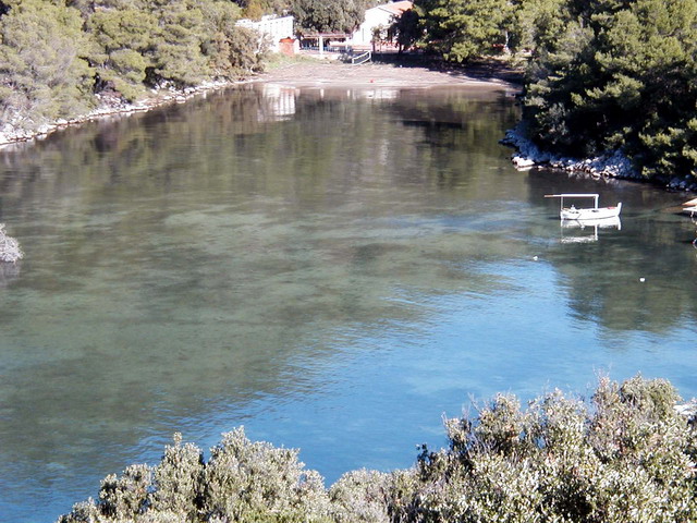 Az Istruga egy kis öböl Smokvica mellett, a Korcula-sziget déli partján.
