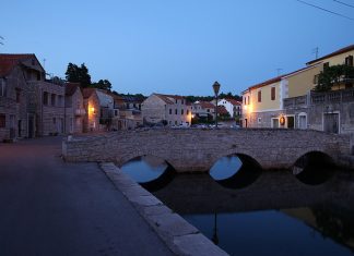 Vrboska