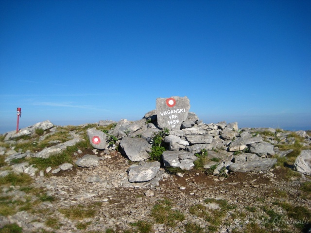 A Paklenica Nemzeti Park legmagasabb hegycsúcsa a Vaganski vrh.
