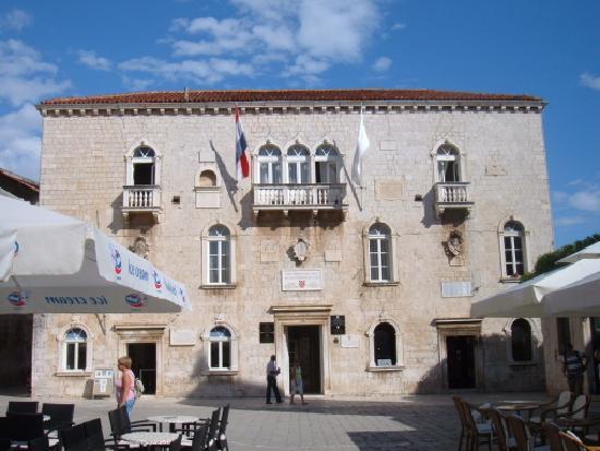 Városháza avagy a Rektori Palota, Trogir